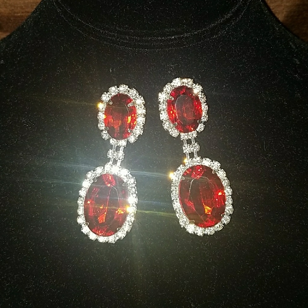 Red and Crystal Accent Fashion Jewelry Set